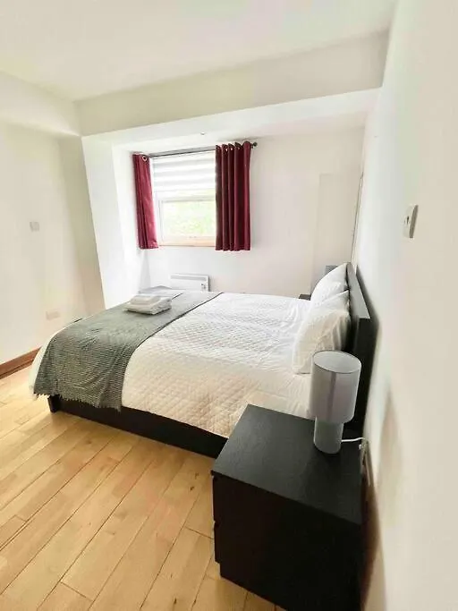 Modern Apt In Heart Of Dublin Apartment